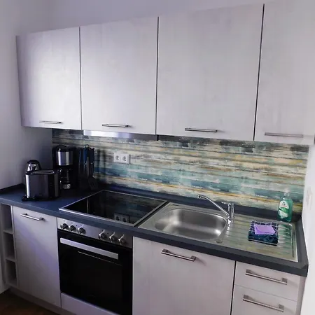 In Magdeburg-salbke Mit Balkon Und Wlan Appartamento Magdeburgo